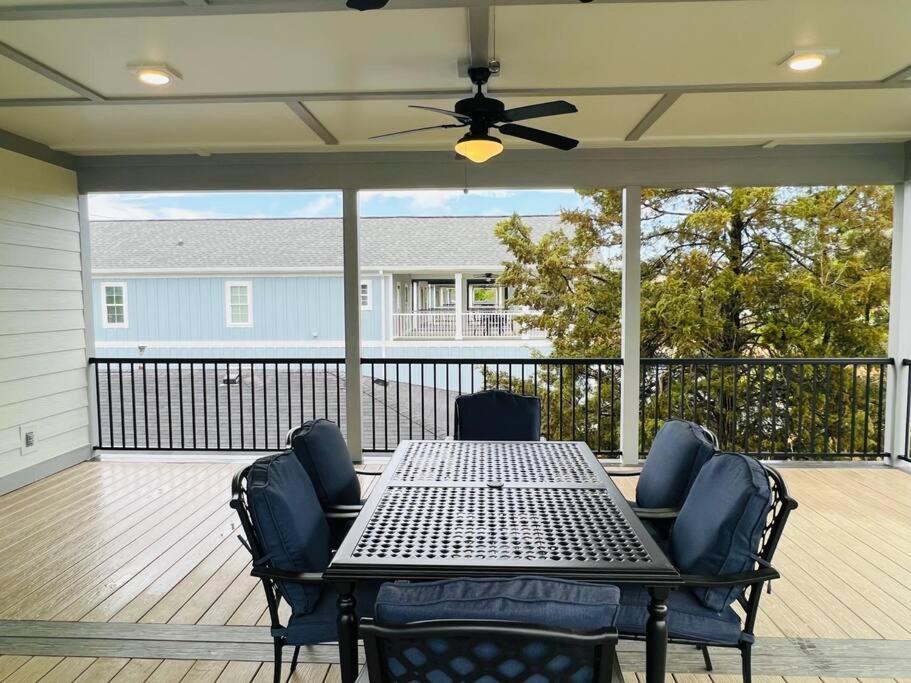 Luxury 4 Bedroom Home And Private Deck By Mcg 6 Augusta Luaran gambar